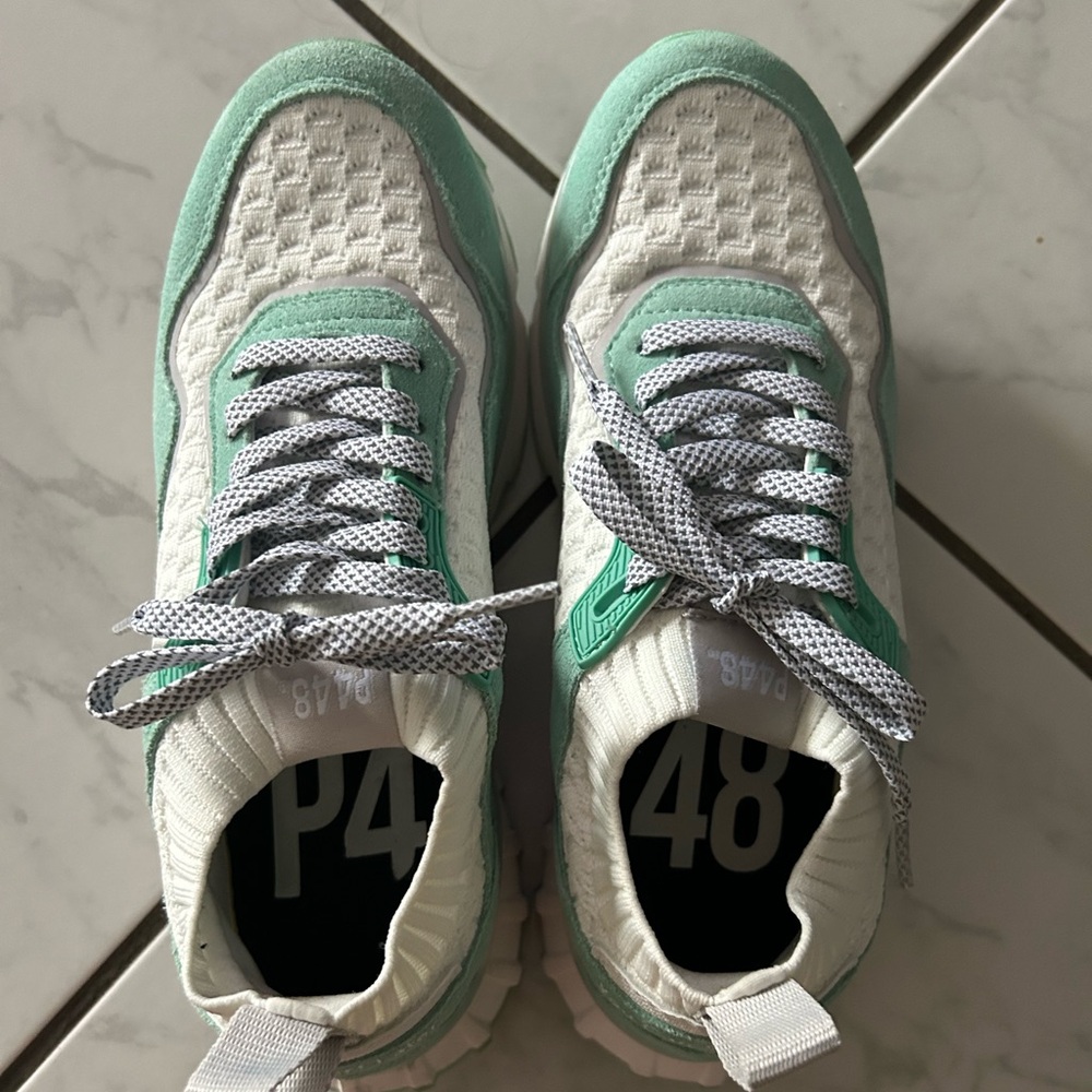 P448 Sneakers